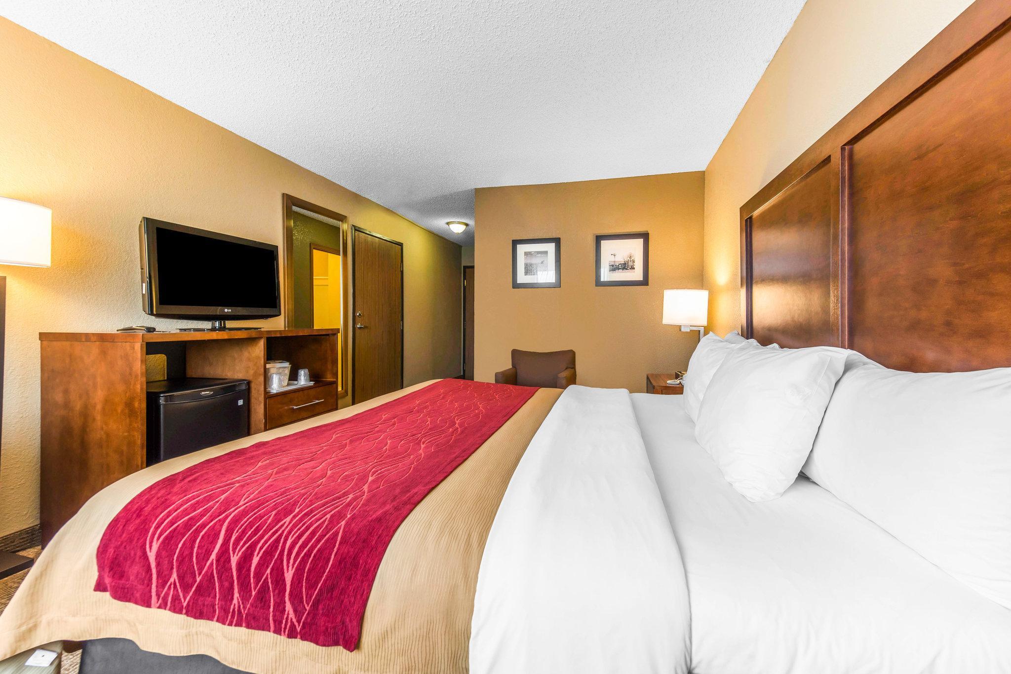 Comfort Inn & Suites Hays I-70 Екстер'єр фото