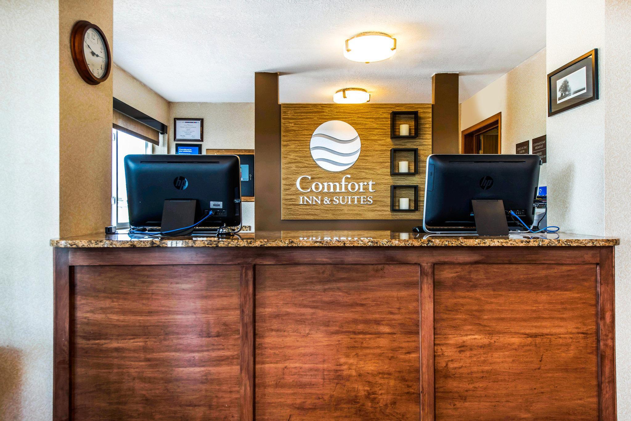 Comfort Inn & Suites Hays I-70 Екстер'єр фото