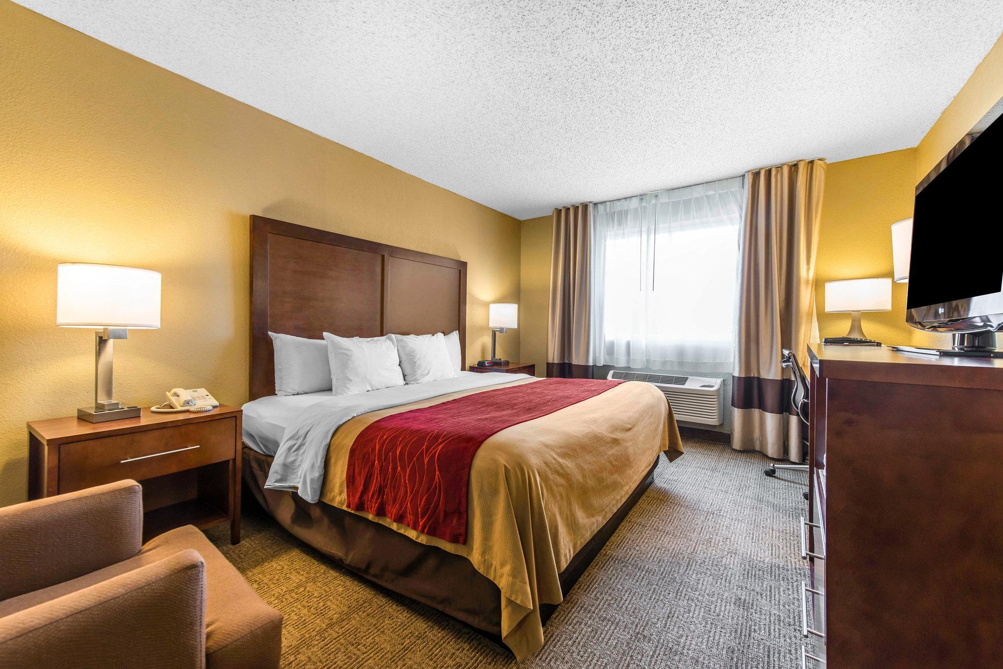 Comfort Inn & Suites Hays I-70 Екстер'єр фото