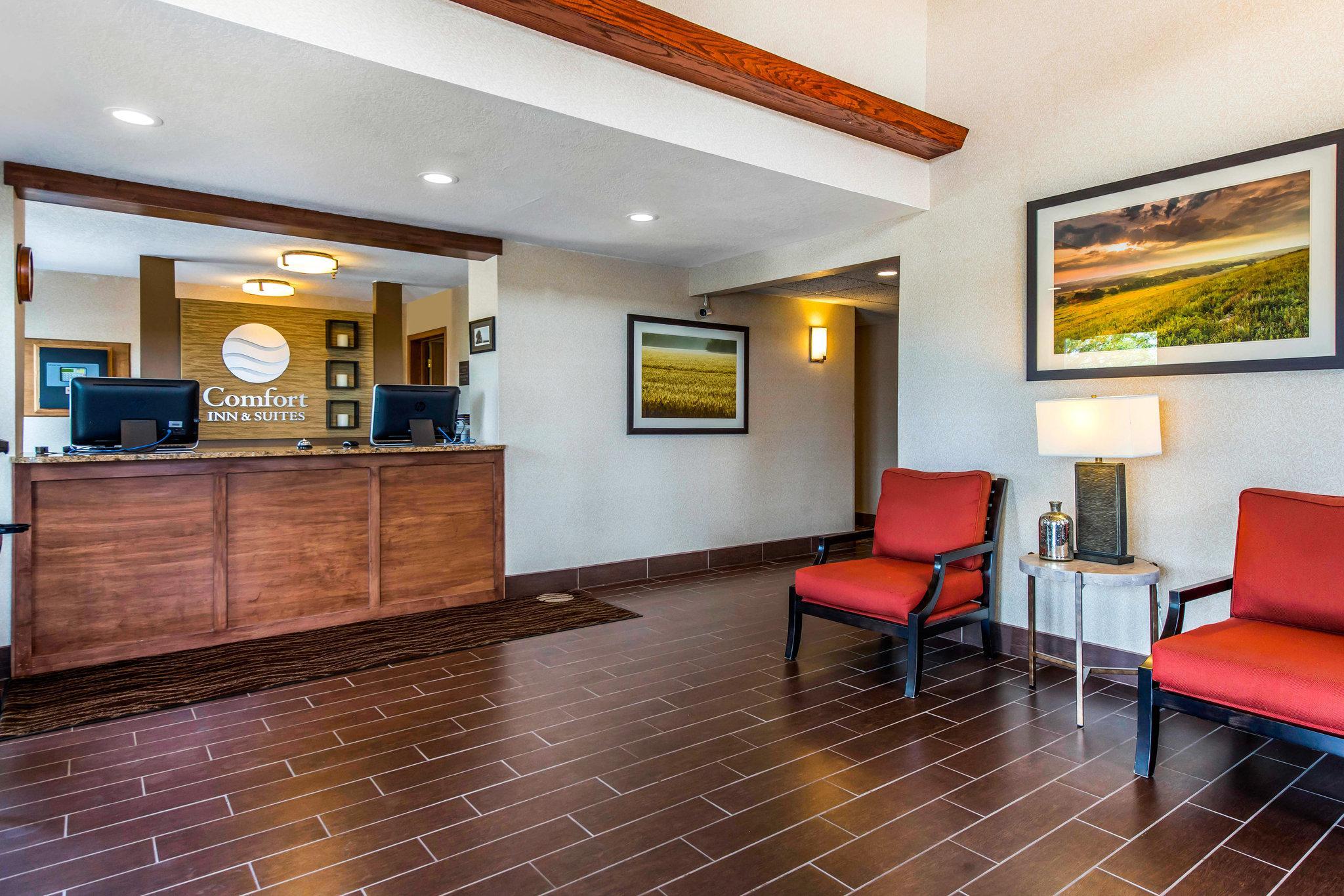 Comfort Inn & Suites Hays I-70 Екстер'єр фото