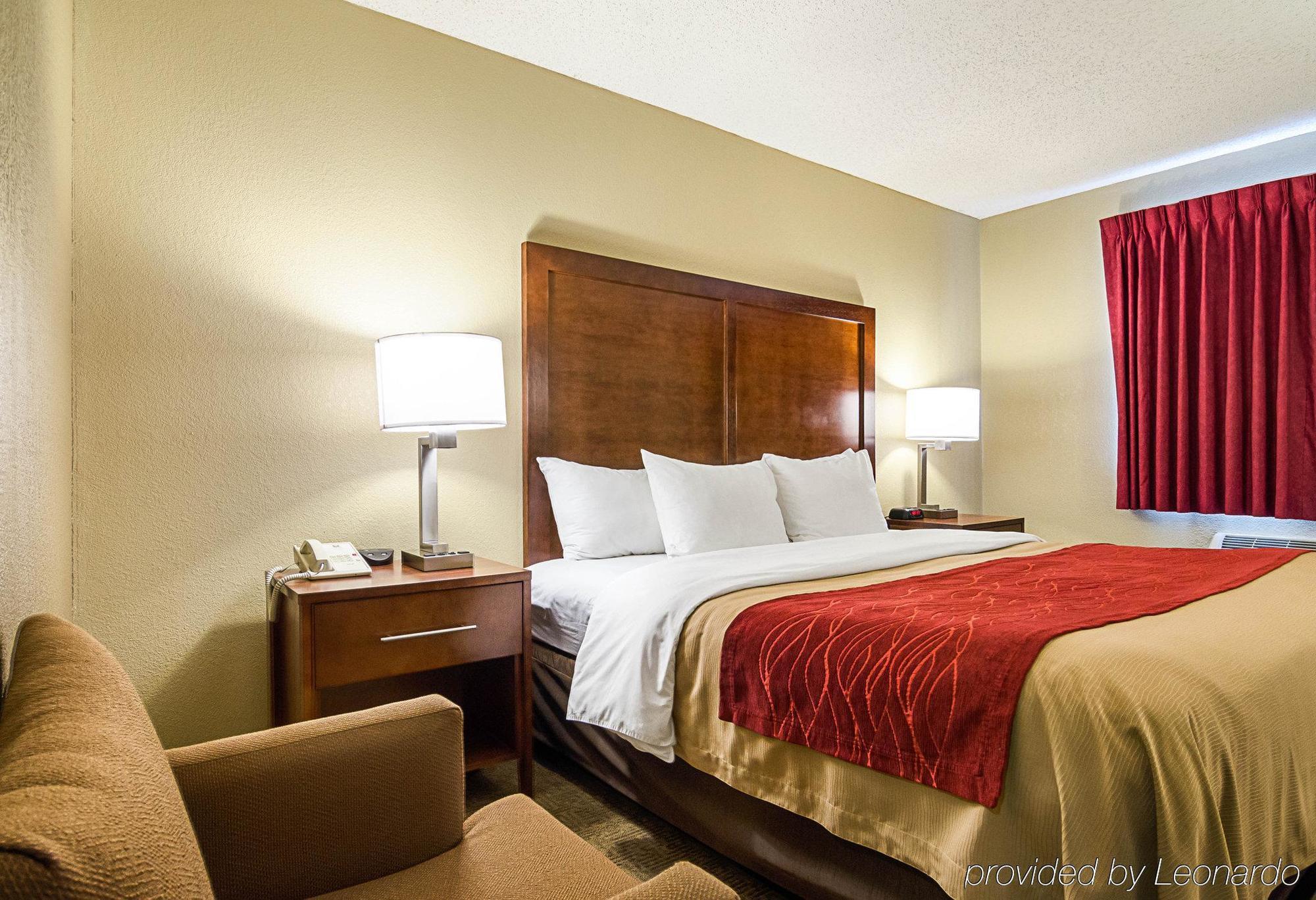 Comfort Inn & Suites Hays I-70 Екстер'єр фото