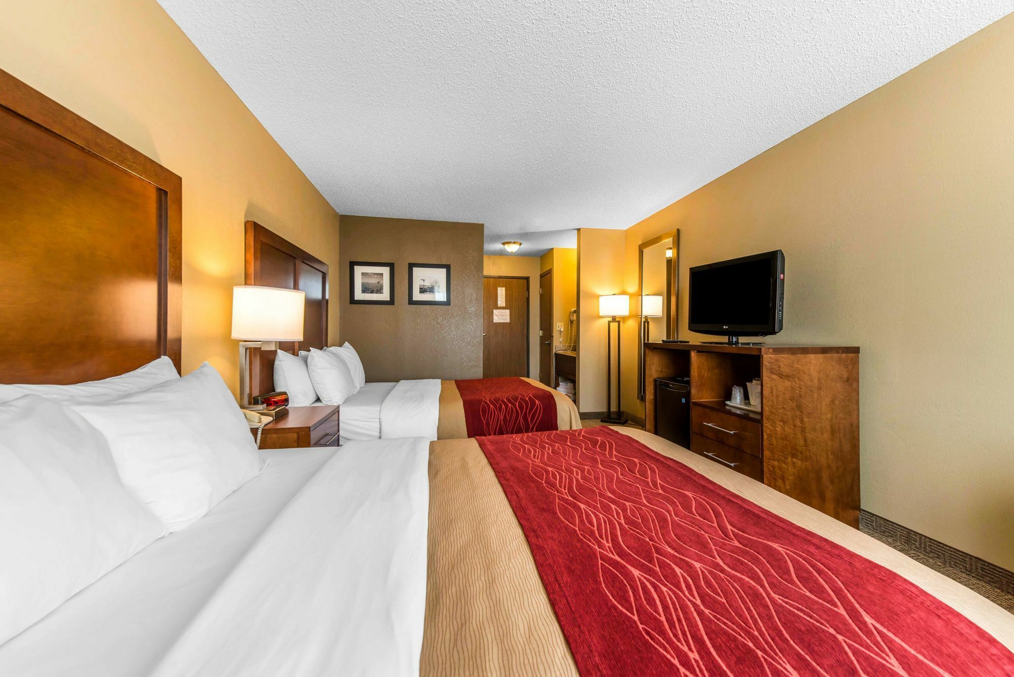 Comfort Inn & Suites Hays I-70 Екстер'єр фото